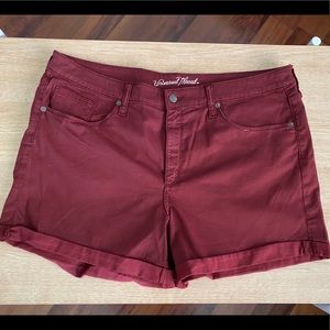 NWOT Universal Threads - Shorts - Red